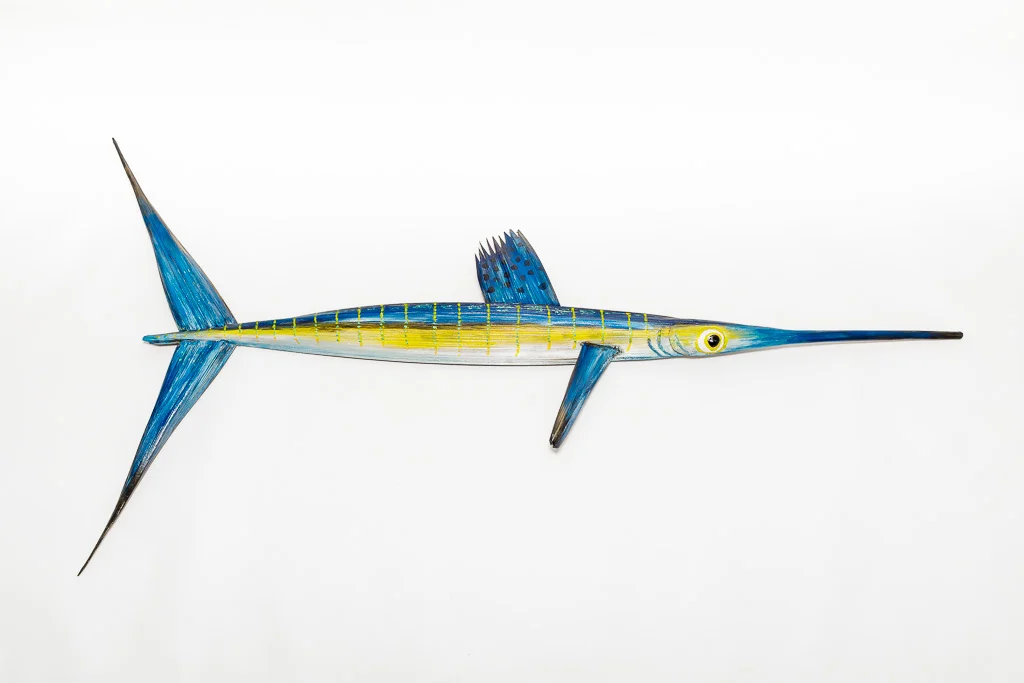 Escultura gigante de pez Marlin de 2 metros en madera reciclada El Gran Jefe